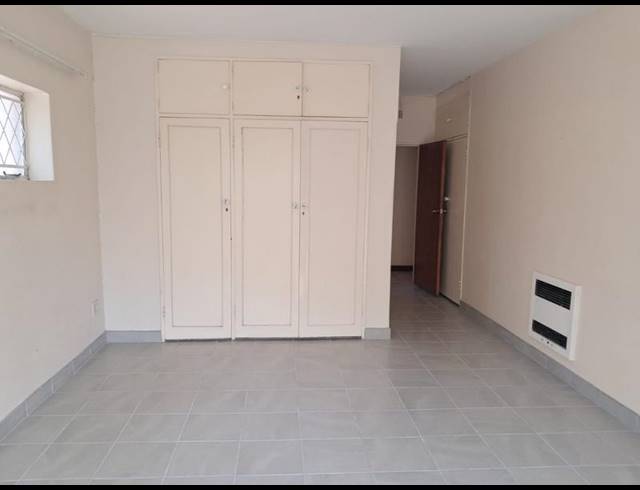 3 BEDROOM APARTMENT FOR SALE IN FLORIDA HILLS